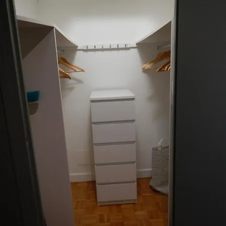 Quartier Chateau - Wifi - Garage Individuel A Cle - Electromenager Complet شقة *