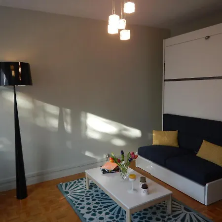 Quartier Chateau - Wifi - Garage Individuel A Cle - Electromenager Complet